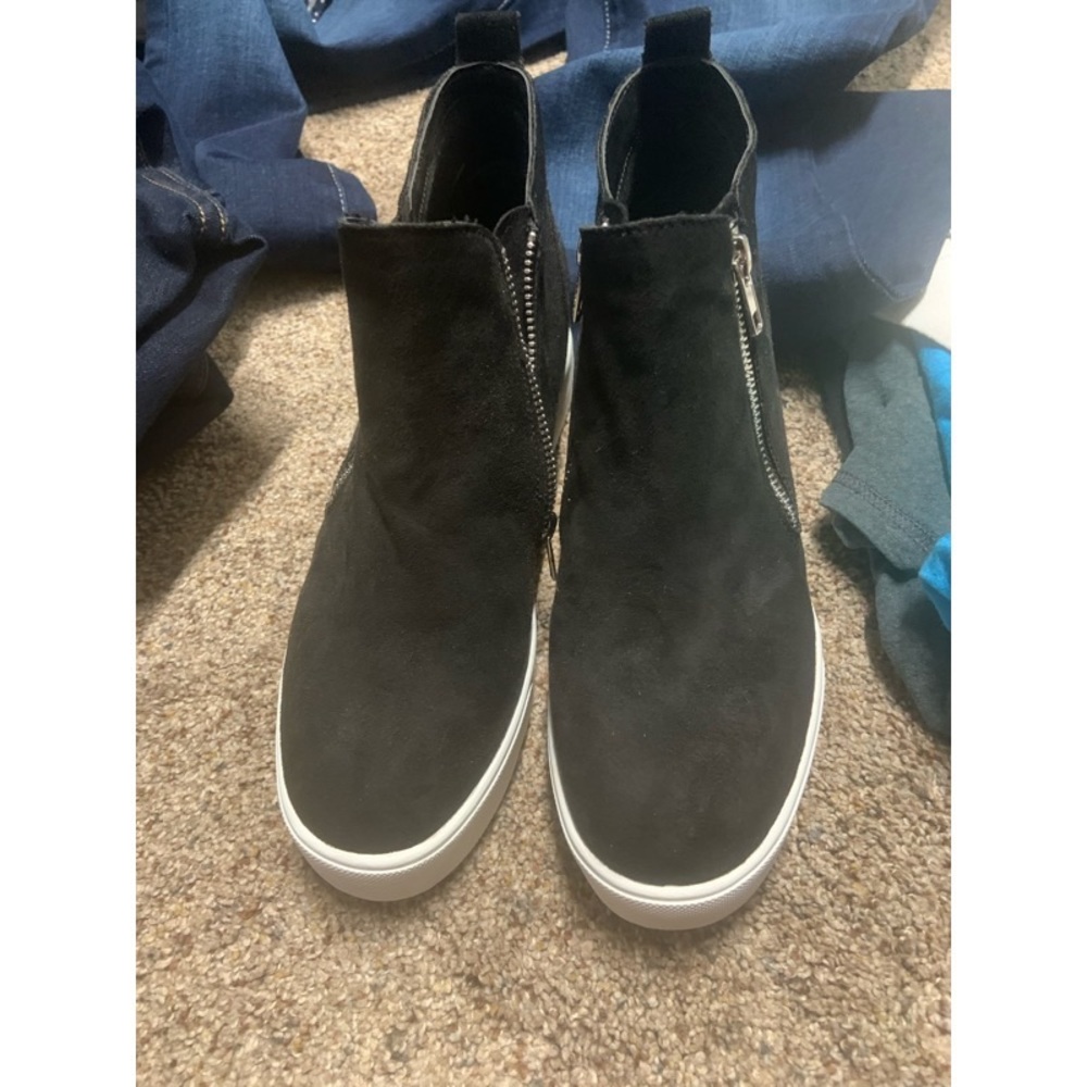 Black Wedge sneakers
